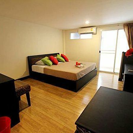 Leesort @ Onnuch Hotel Bangkok Bagian luar foto